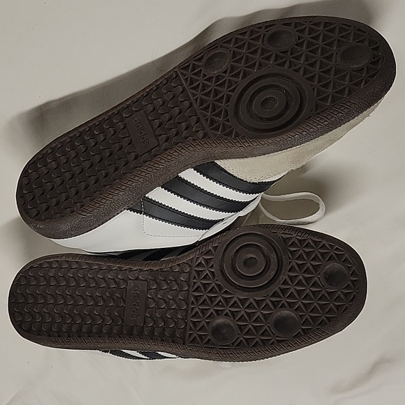 Adidas Classic White and Black Sambas - Picture 4 of 5